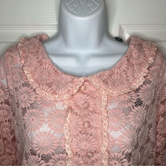 Modcloth Charismatic Classic Peter Pan Collar Pink Lace Top Daisy Lace M NWT - Picture 6 of 11